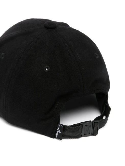 Stone Island
Compass-embroidered cap